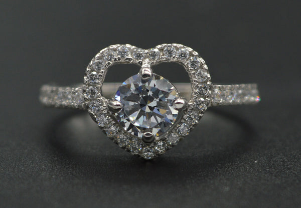 RM13 1.00ct Created Diamond Heart Halo Engagement Ring Size 7 14K White Gold
