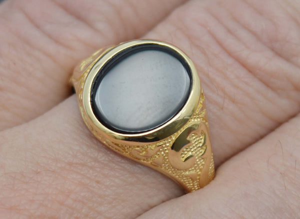 Real Solid 14K Yellow Gold Oval Close Black Enamel Shiny Signet 4.7gr Ring