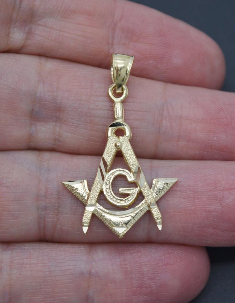 Real 10K Solid Yellow Gold Shiny Freemason Masonic Charm Pendant 2.4 grams