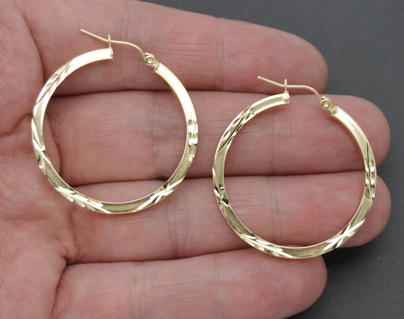 Real 10k Yellow Solid Gold Shiny Diamond Cut Big Large Hoop Earrings 2.7 gr