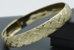 Real 10K Yellow Gold Shiny X Design Hugs Diamond Cut Bangle Bracelet 5.8g 7"- 8"