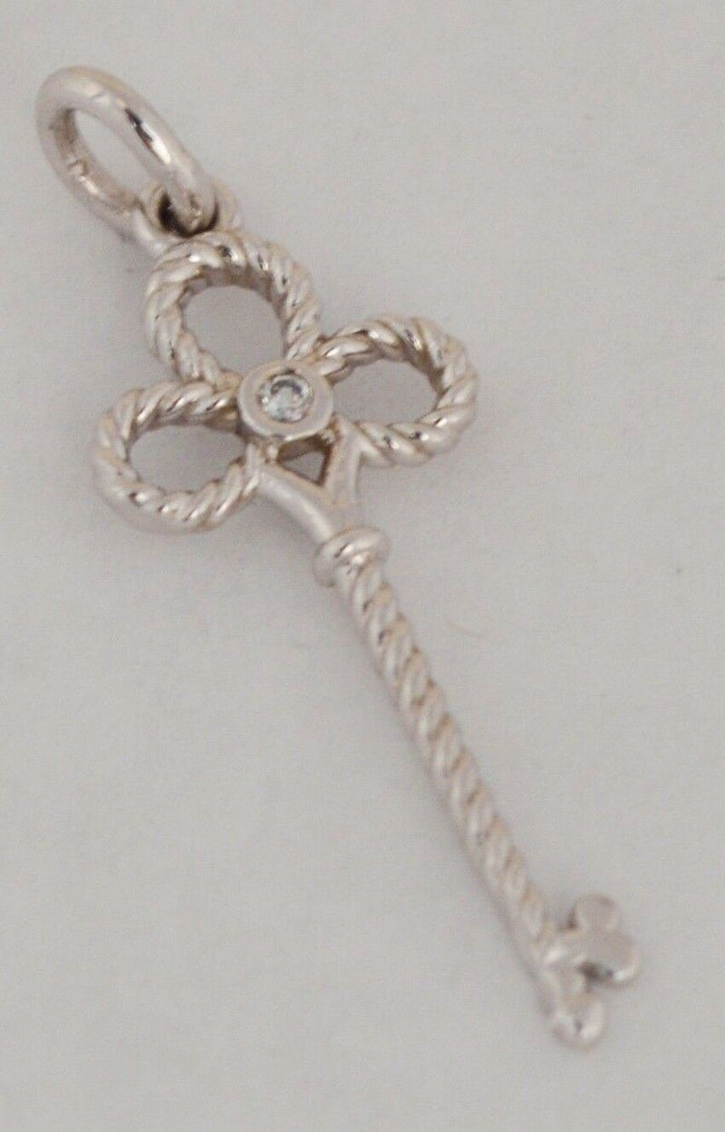 JB10 14K gold Women’s 3 Leaf Clover  Pendant with Diamond