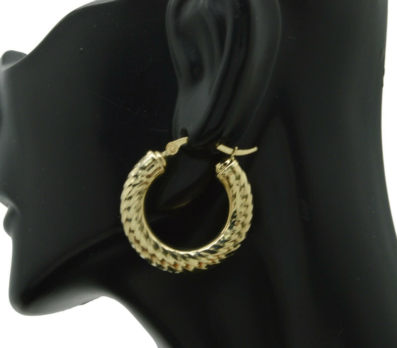 14k Solid Yellow Gold Diamond-Cut Twist  Hoop Earrings. 26x 5MM